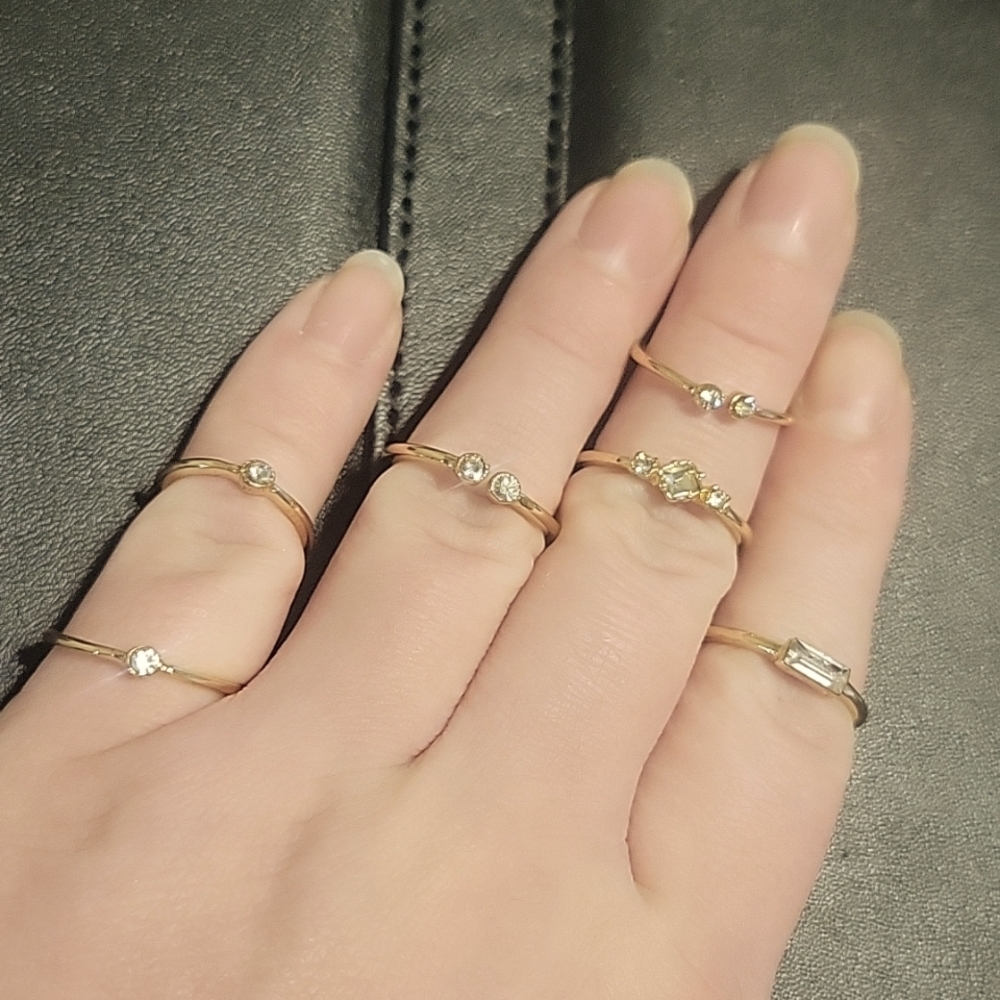 Costume jewelry, golden ring set of 6 rings
